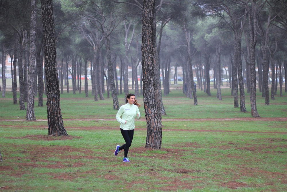 Foto Paula corriendo por pinares de Madrid